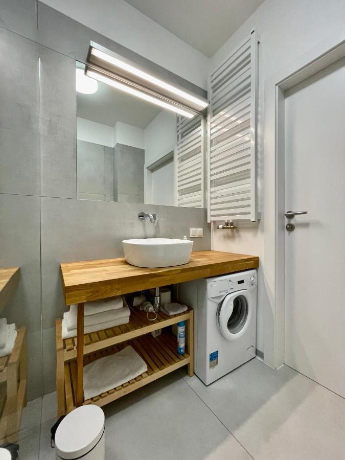 Apartamenty Towarowa Poznan Ngoại thất bức ảnh