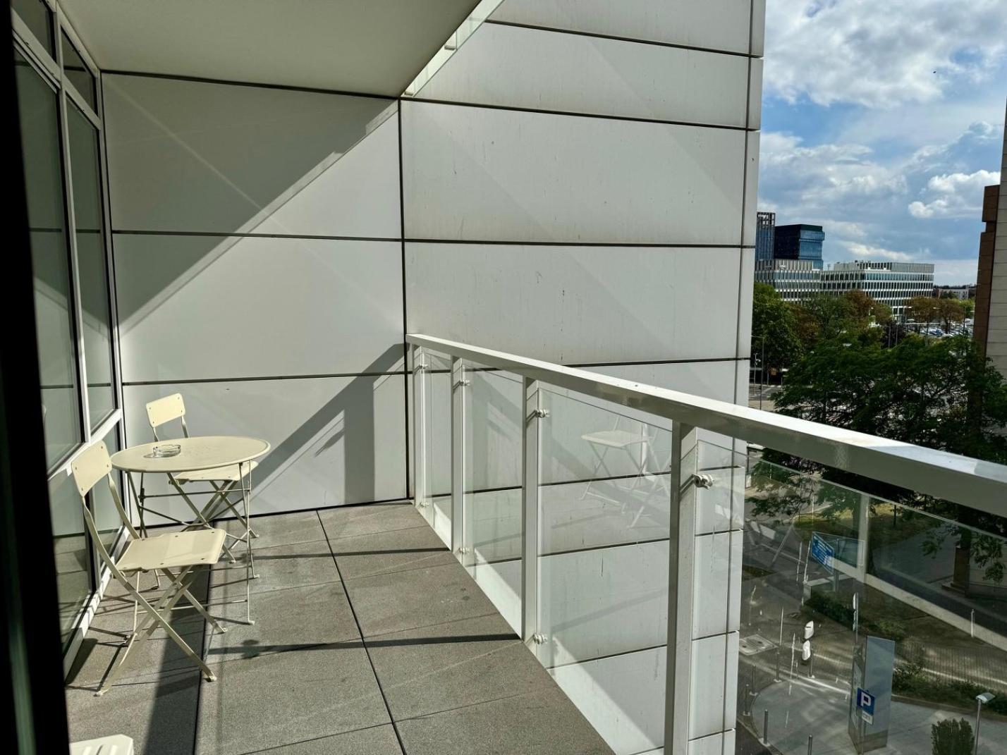 Apartamenty Towarowa Poznan Ngoại thất bức ảnh