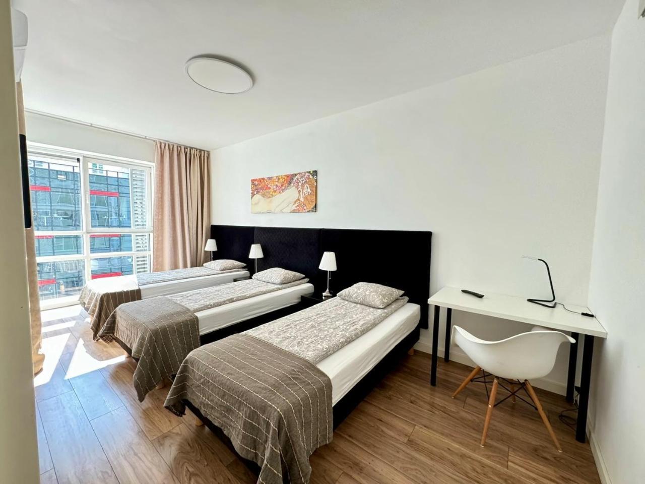 Apartamenty Towarowa Poznan Ngoại thất bức ảnh