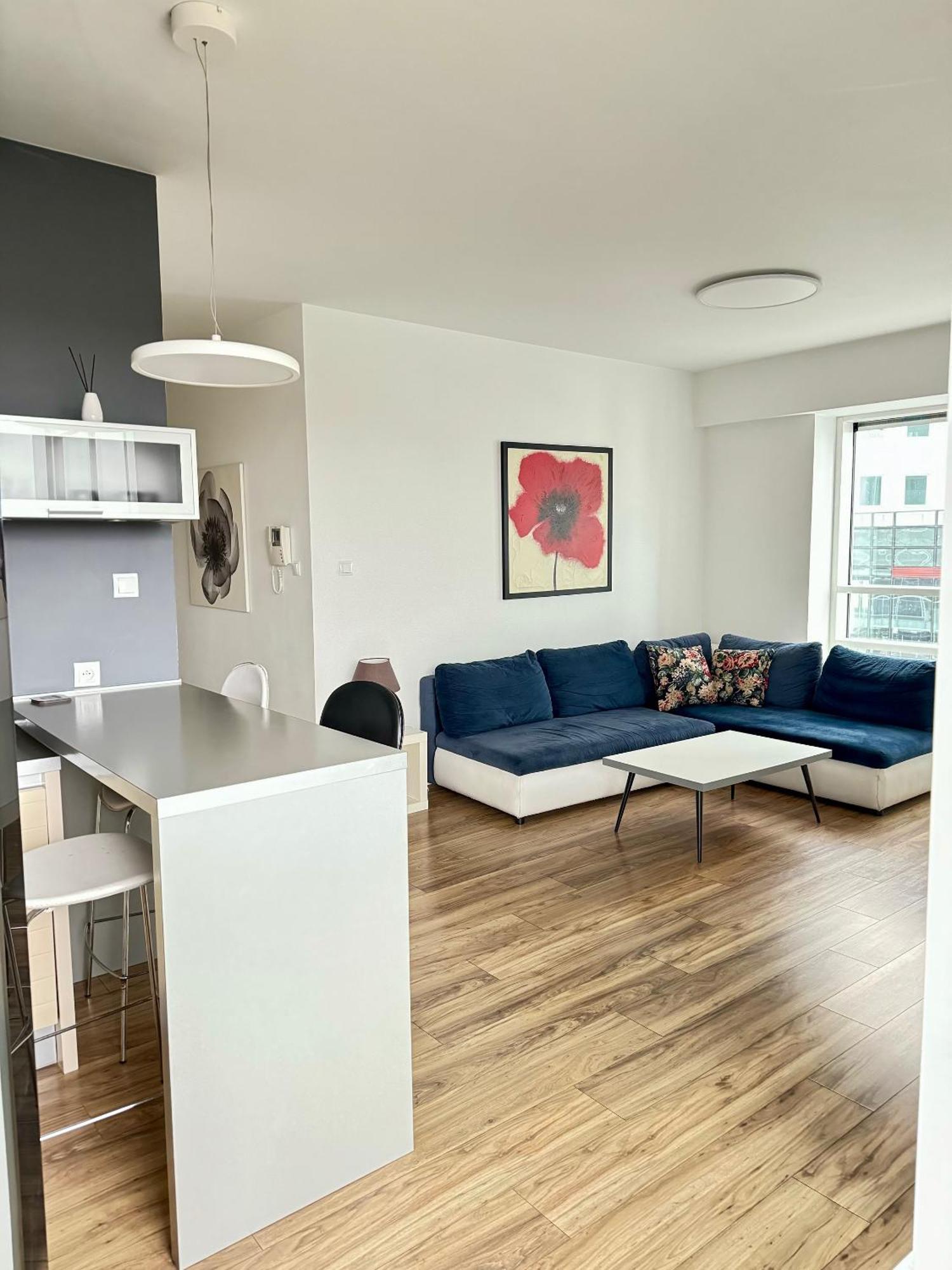 Apartamenty Towarowa Poznan Ngoại thất bức ảnh
