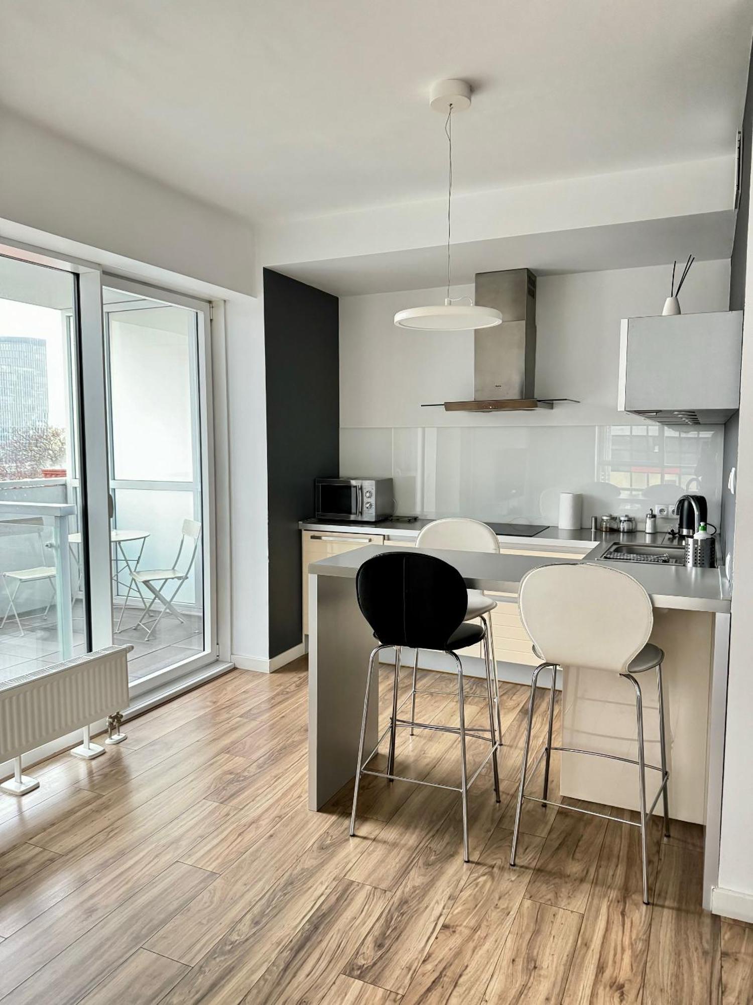 Apartamenty Towarowa Poznan Ngoại thất bức ảnh