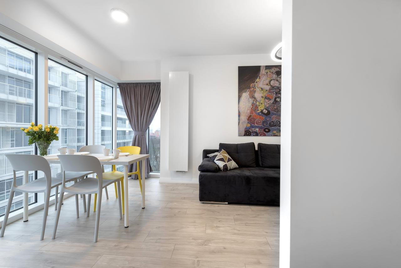 Apartamenty Towarowa Poznan Ngoại thất bức ảnh
